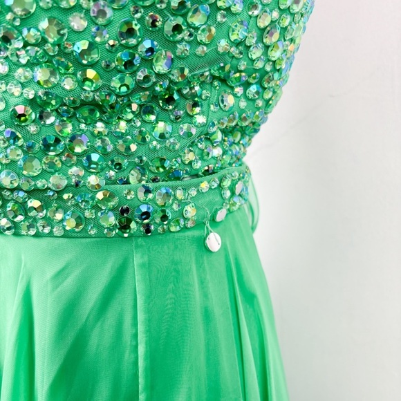 Sherri Hill 51008 Green Rhinestone Embroidered Two Piece Formal Prom Dress Sz 6 - Picture 11 of 13